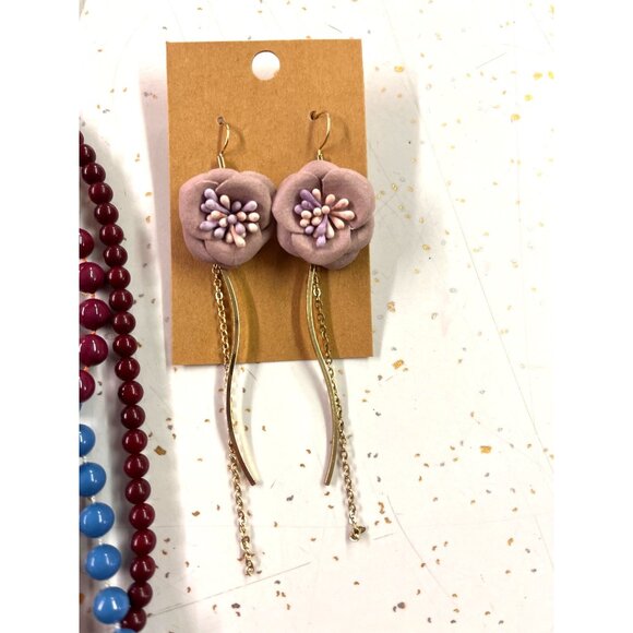 Vintage Jewelry Set Of 9 Pieces: 6 Earrings & 3 Beaded Necklaces In Maroon & Gra - Picture 6 of 9